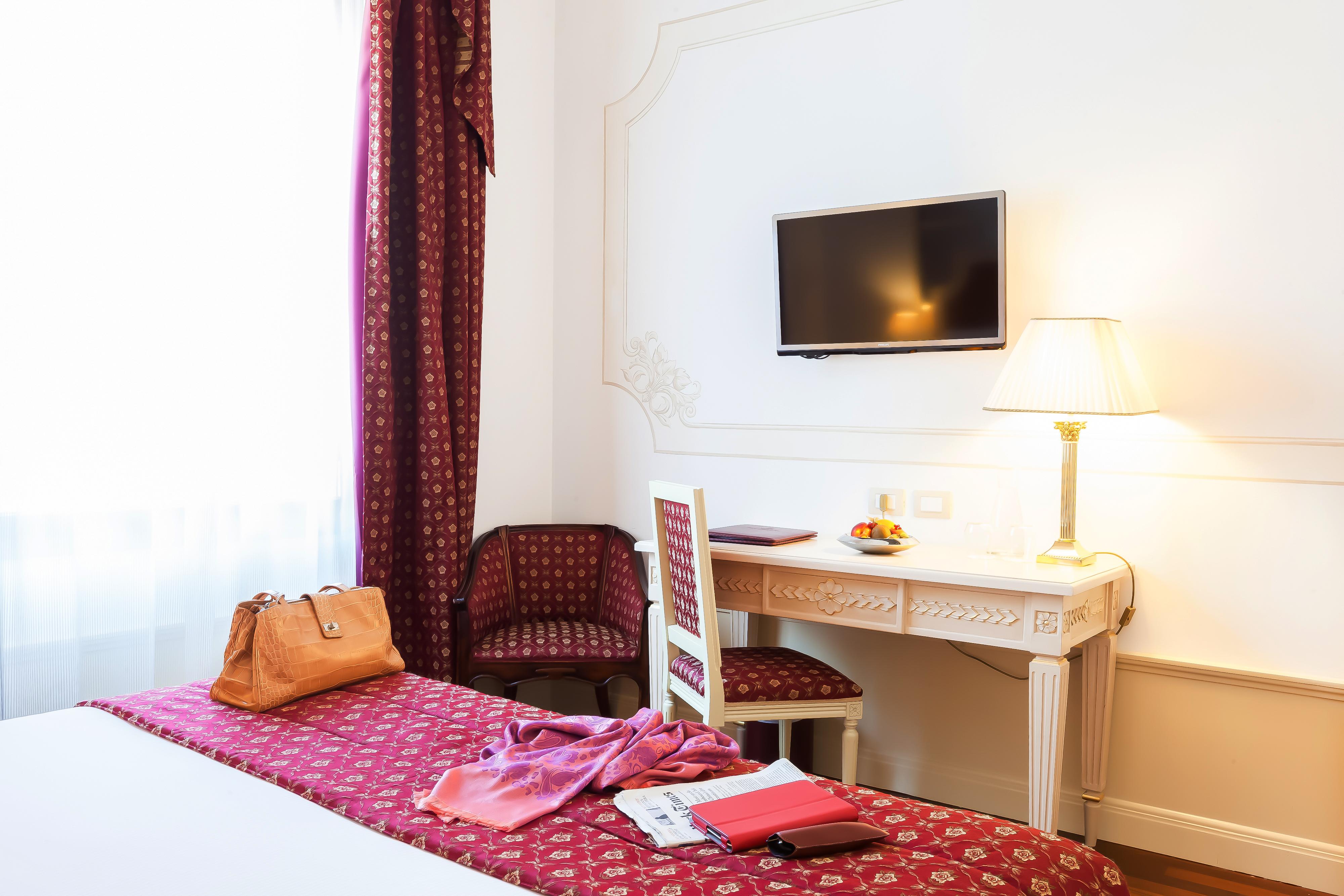 Hotel Radisson Blu Ghr Roma Esterno foto
