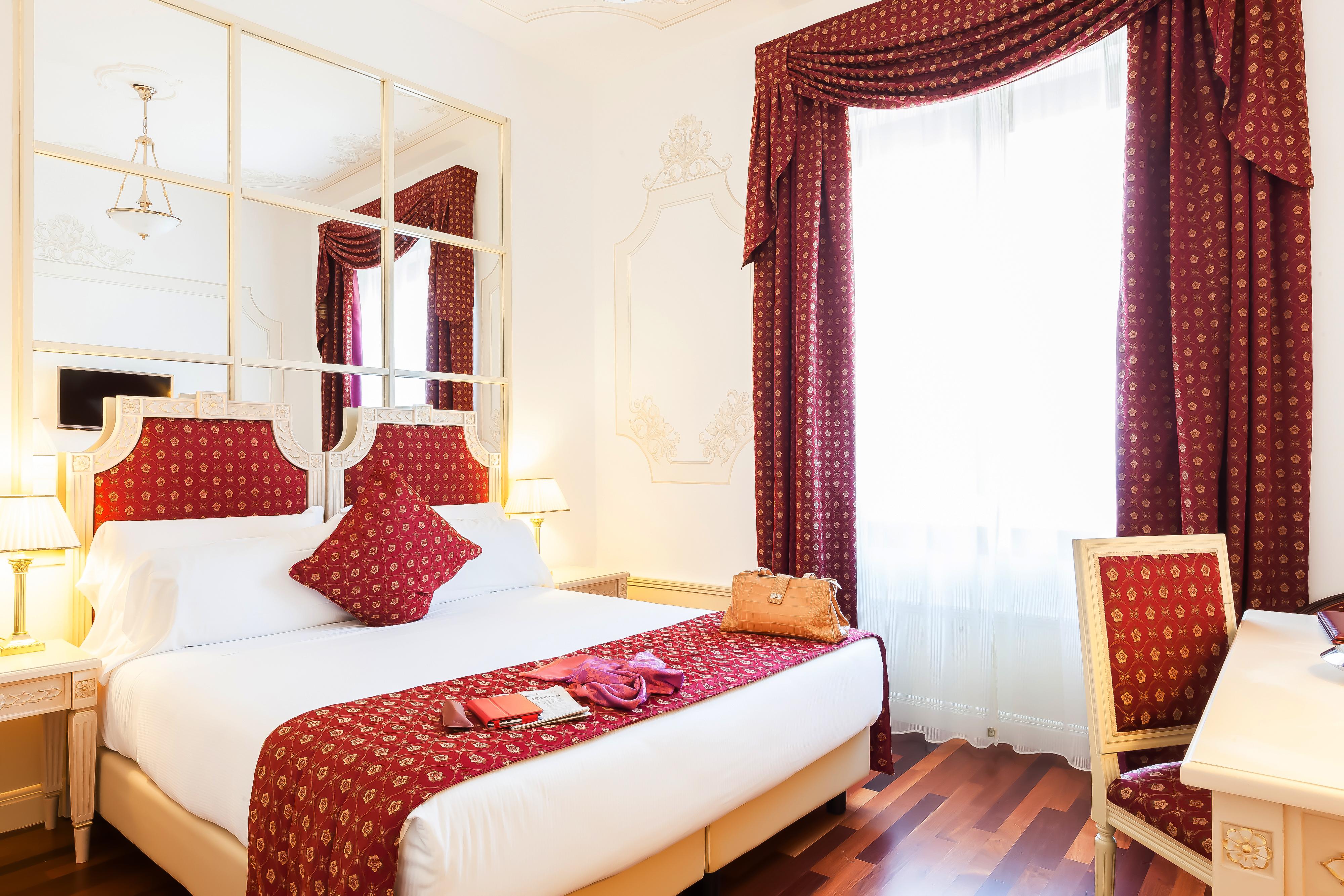 Hotel Radisson Blu Ghr Roma Esterno foto