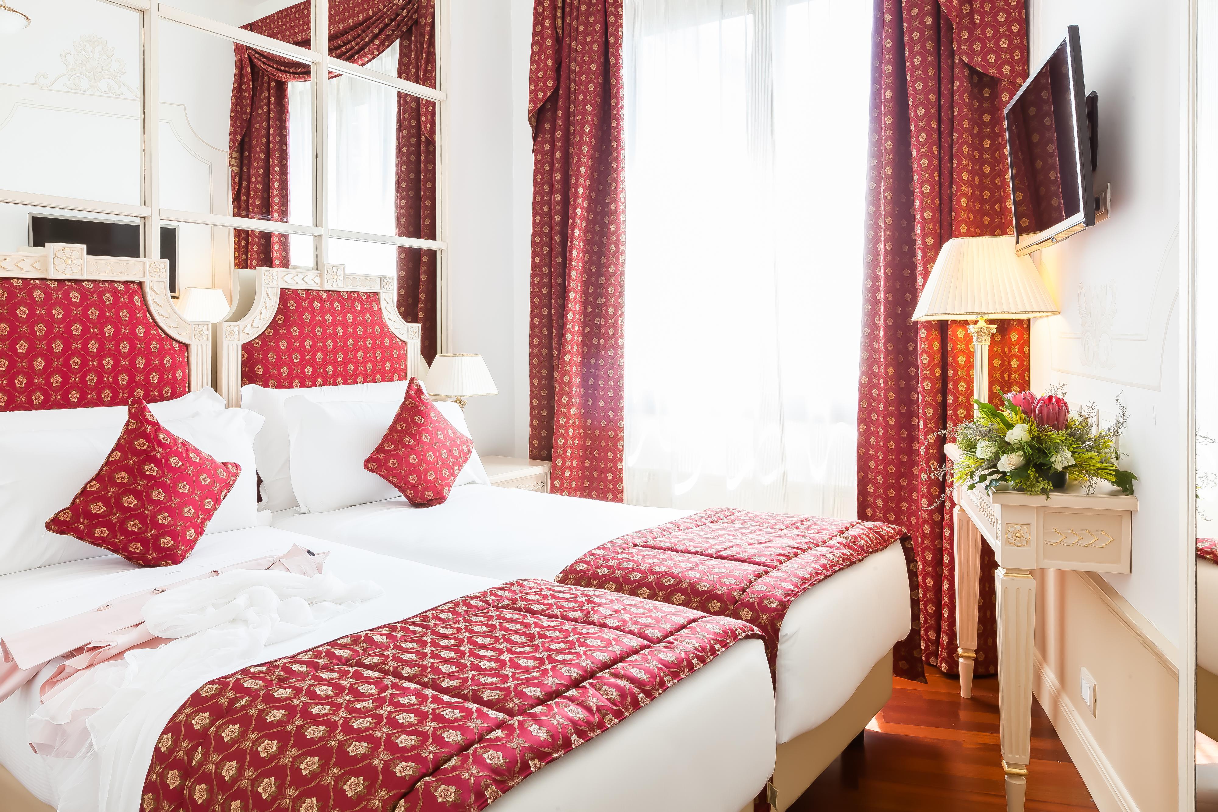 Hotel Radisson Blu Ghr Roma Esterno foto