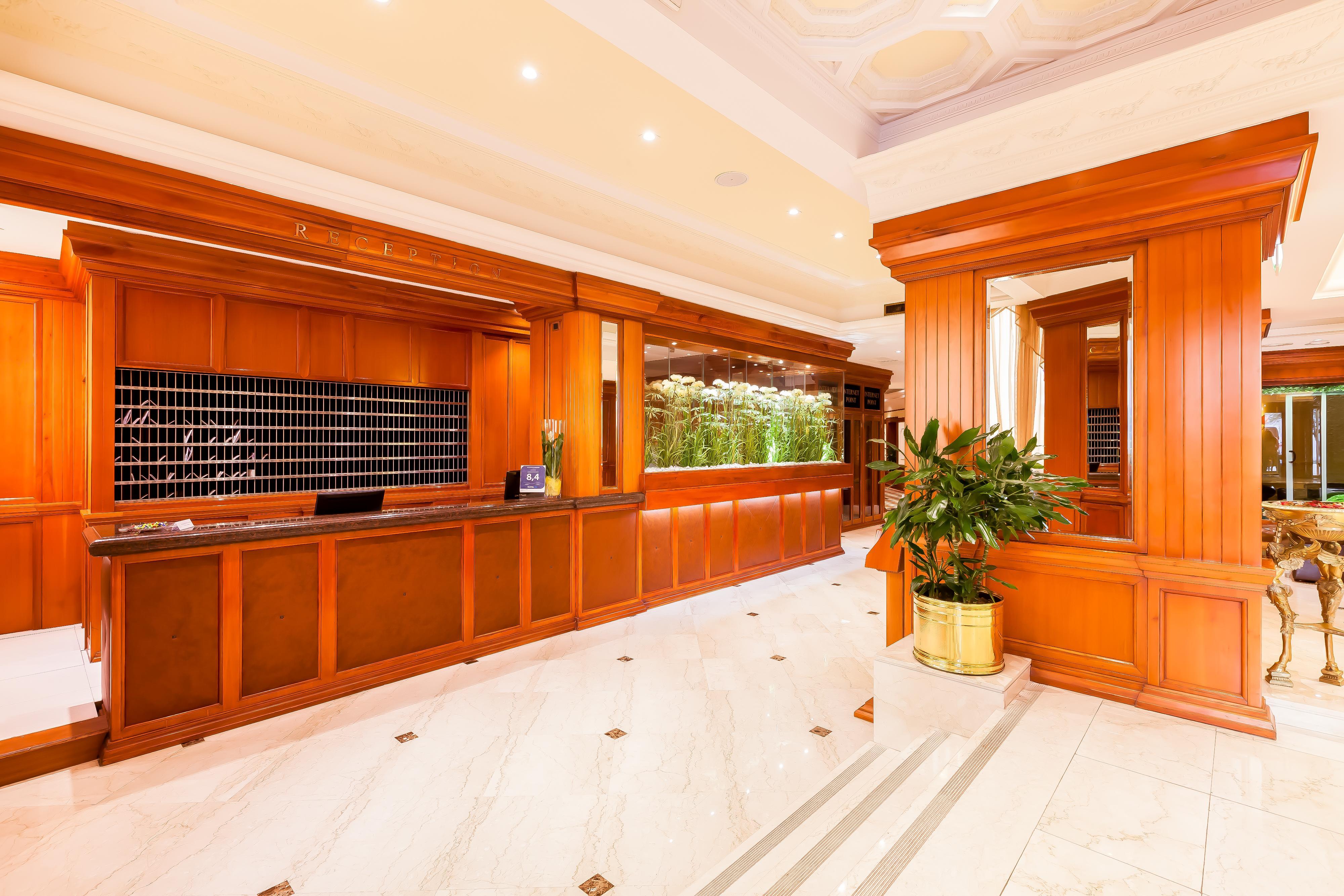 Hotel Radisson Blu Ghr Roma Esterno foto
