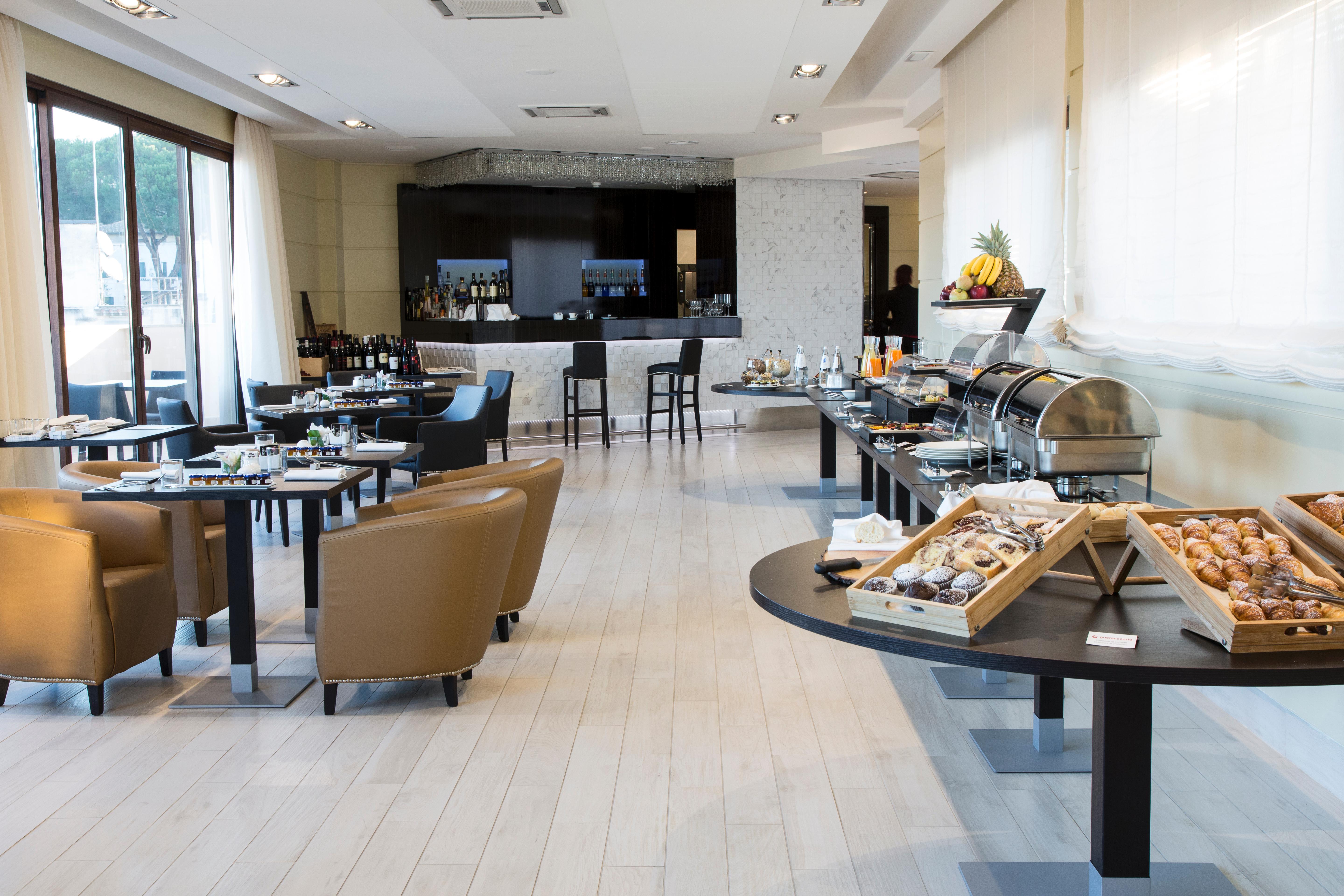 Hotel Radisson Blu Ghr Roma Esterno foto