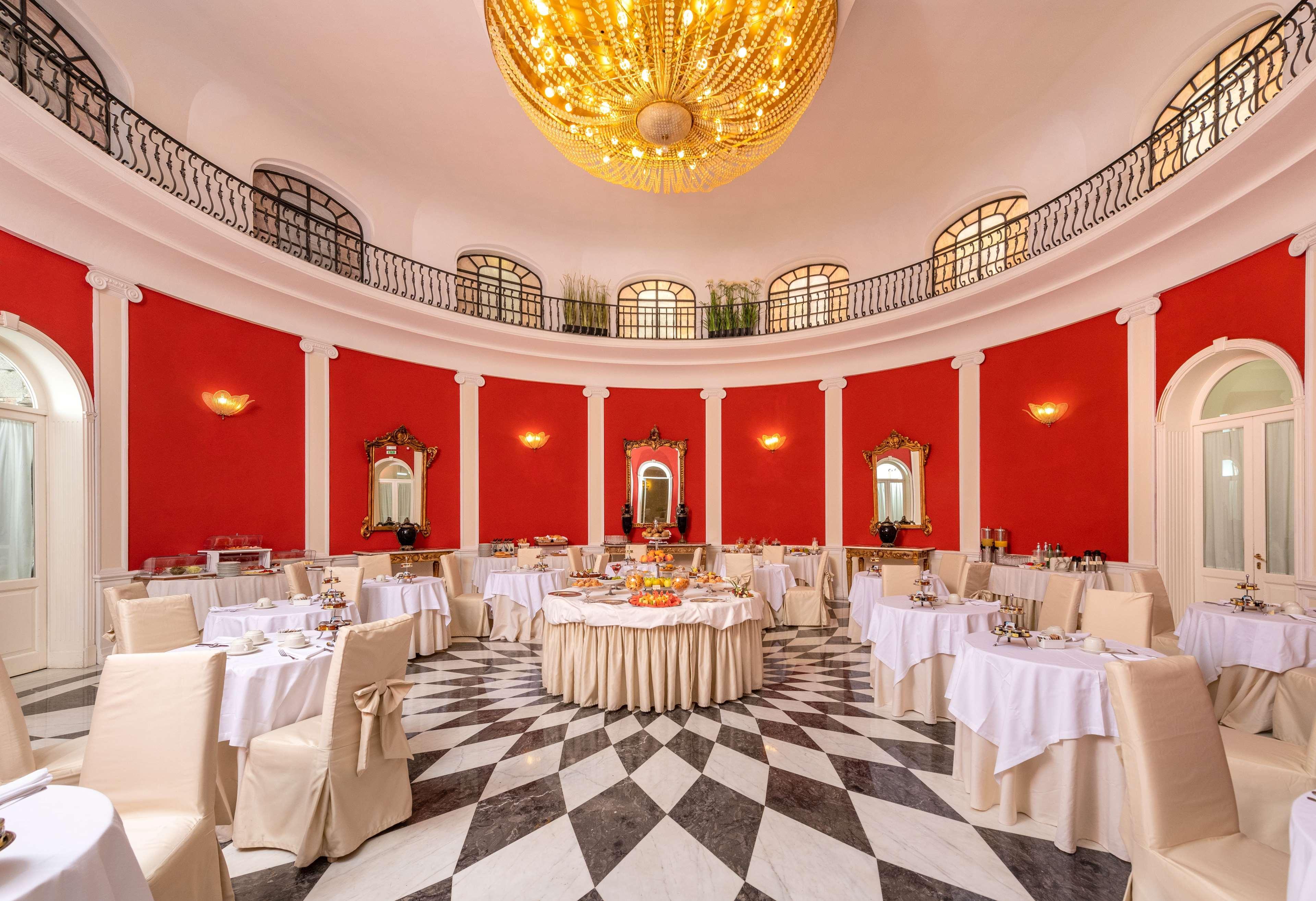 Hotel Radisson Blu Ghr Roma Esterno foto