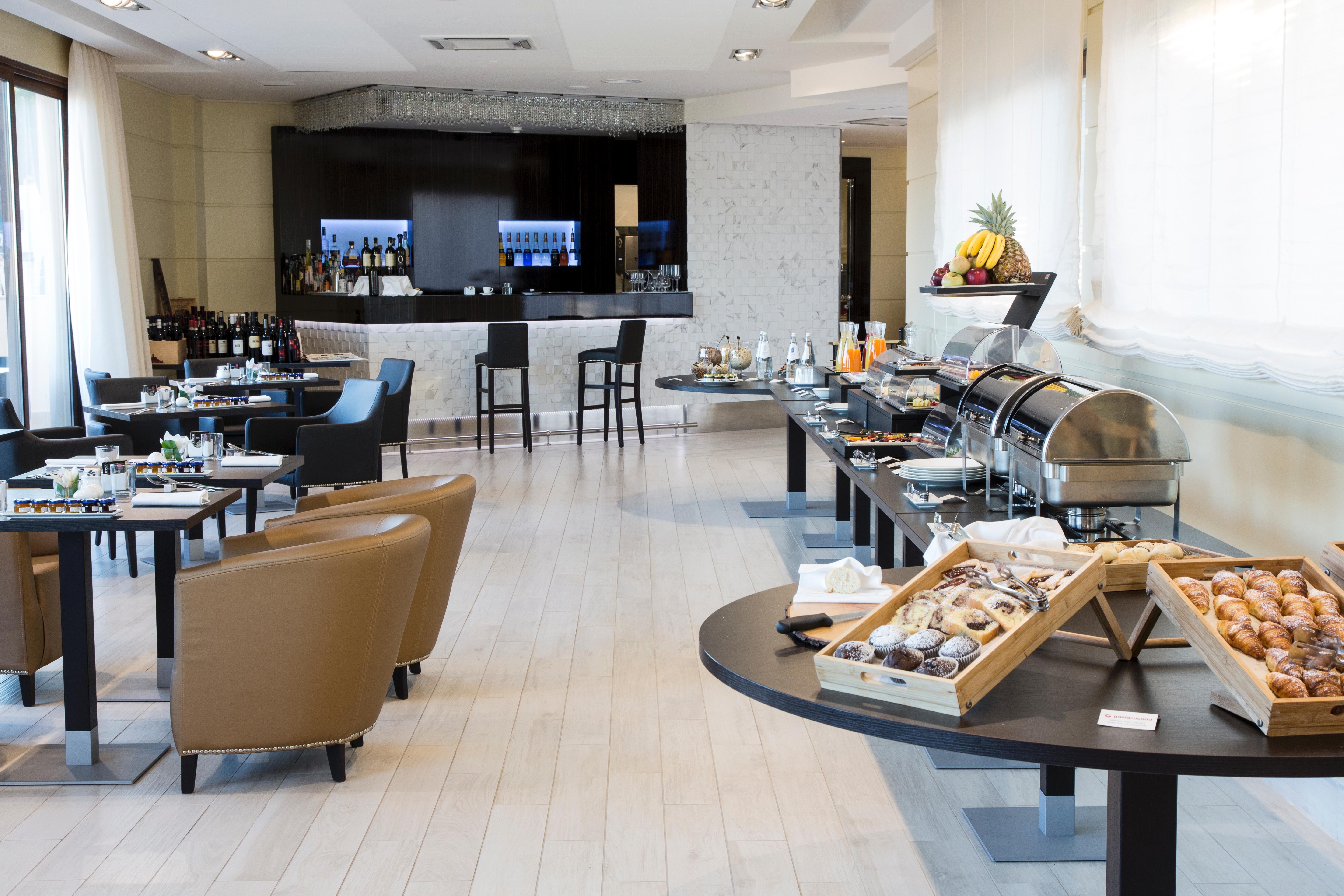 Hotel Radisson Blu Ghr Roma Esterno foto