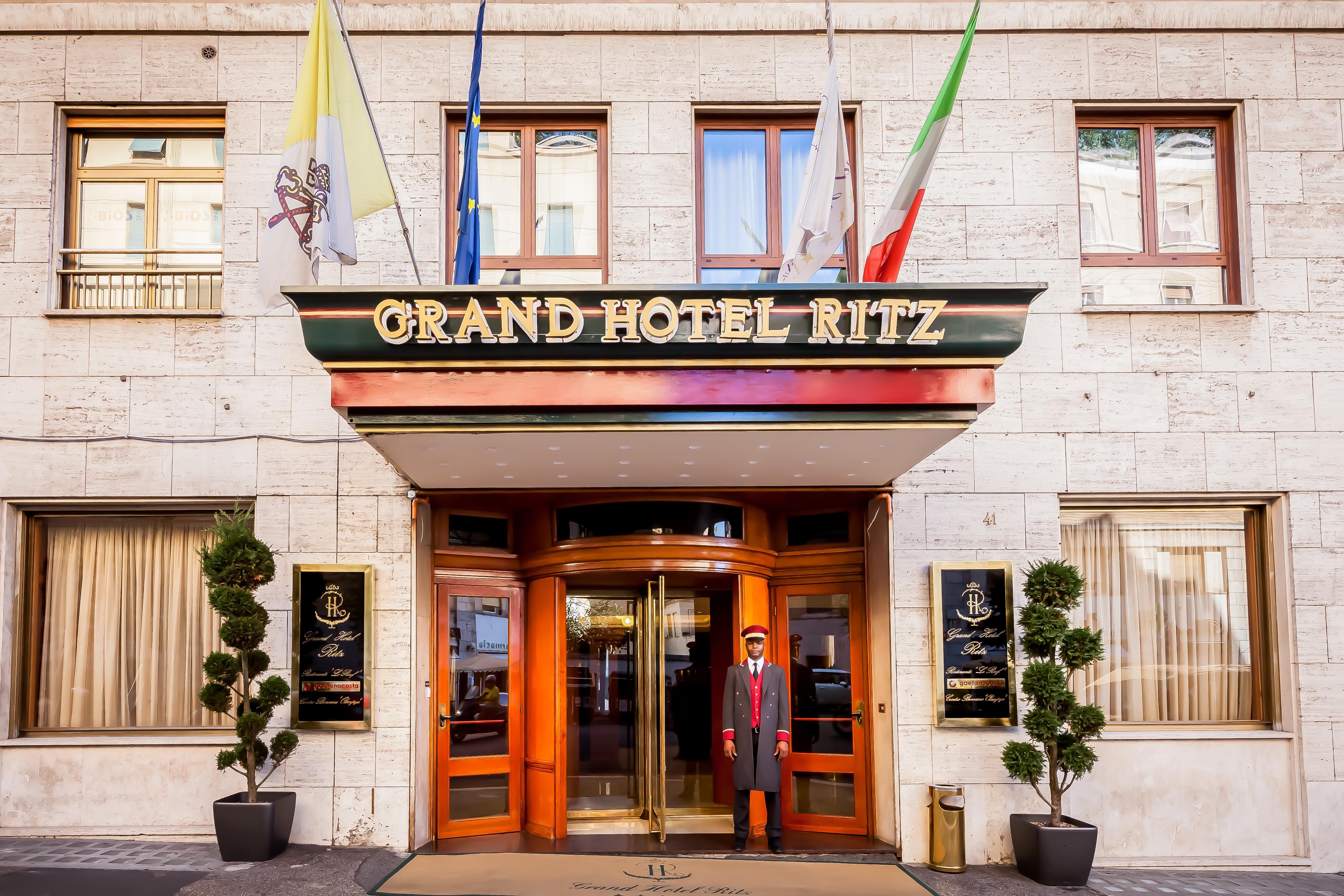 Hotel Radisson Blu Ghr Roma Esterno foto