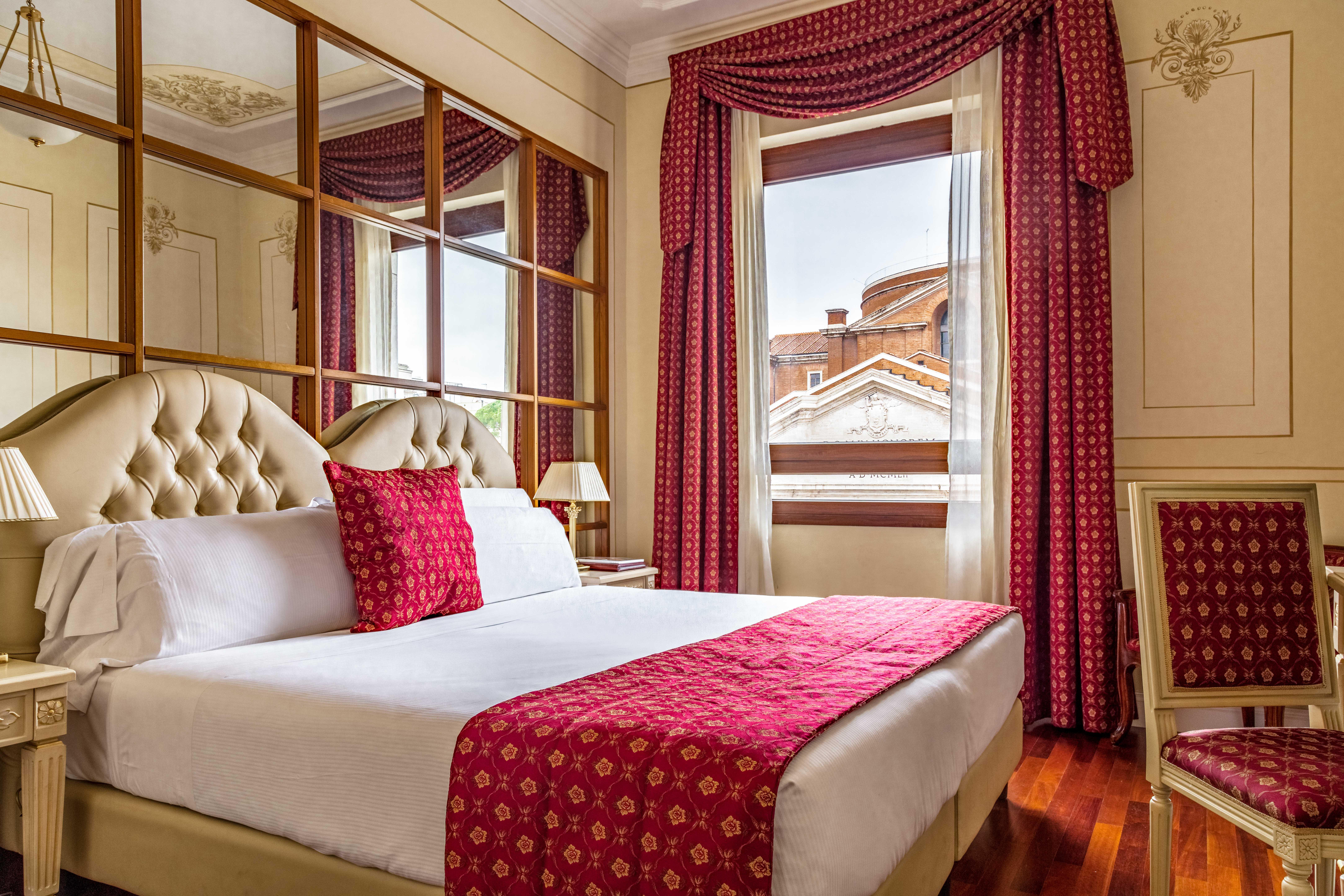 Hotel Radisson Blu Ghr Roma Esterno foto