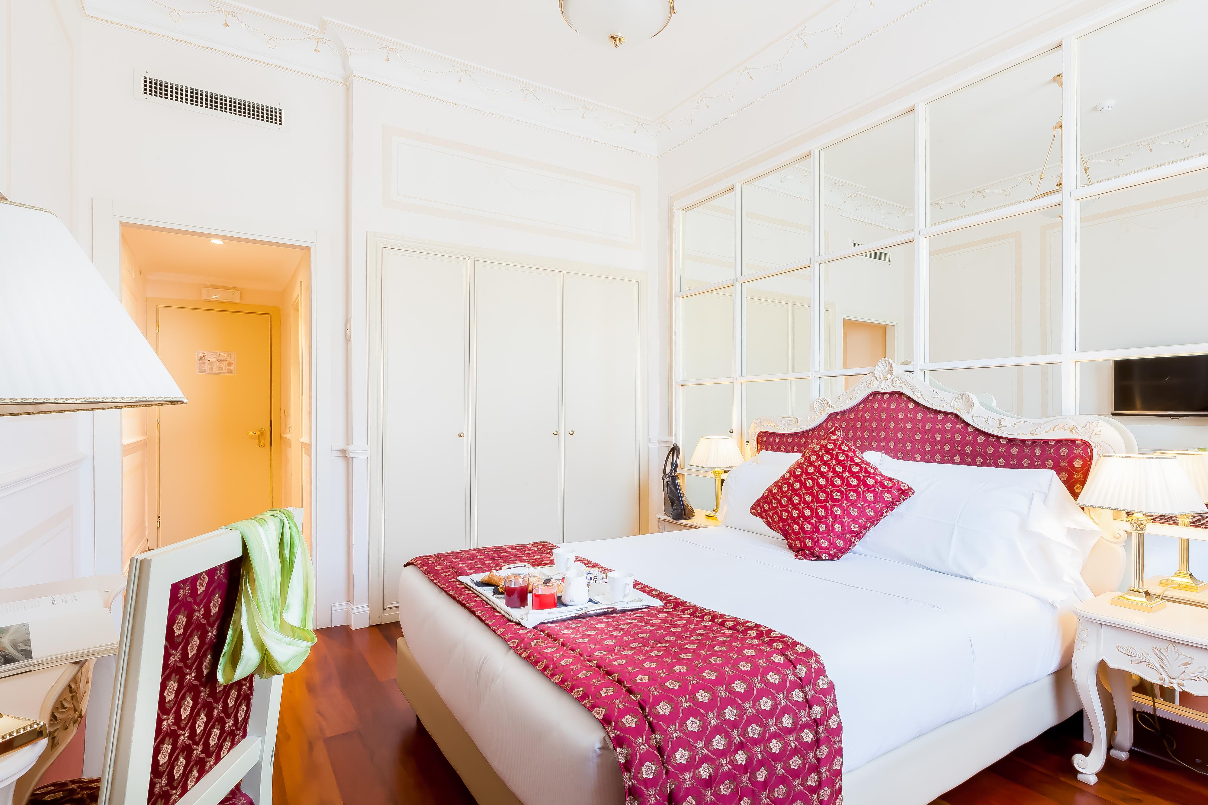 Hotel Radisson Blu Ghr Roma Esterno foto