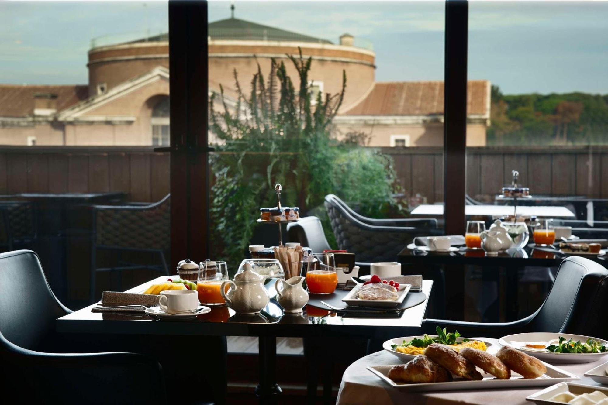 Hotel Radisson Blu Ghr Roma Esterno foto